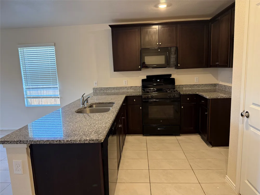 5927 Nyquist Way Forney, TX 75126