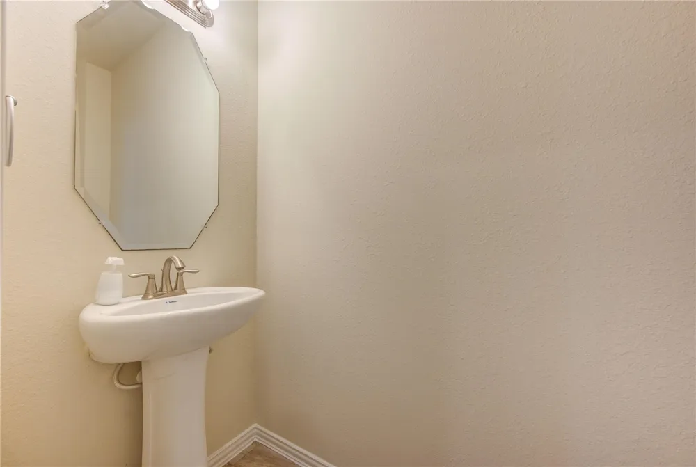 16723 Mammoth Springs Drive Houston, TX 77095
