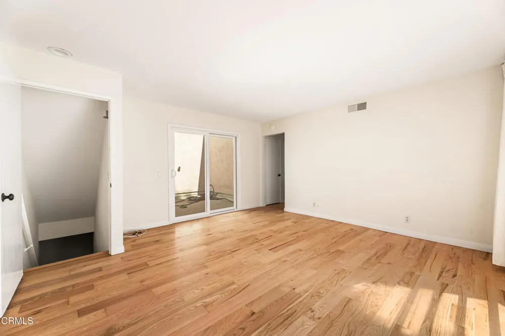 477 S Euclid Avenue #E Pasadena, CA 91101
