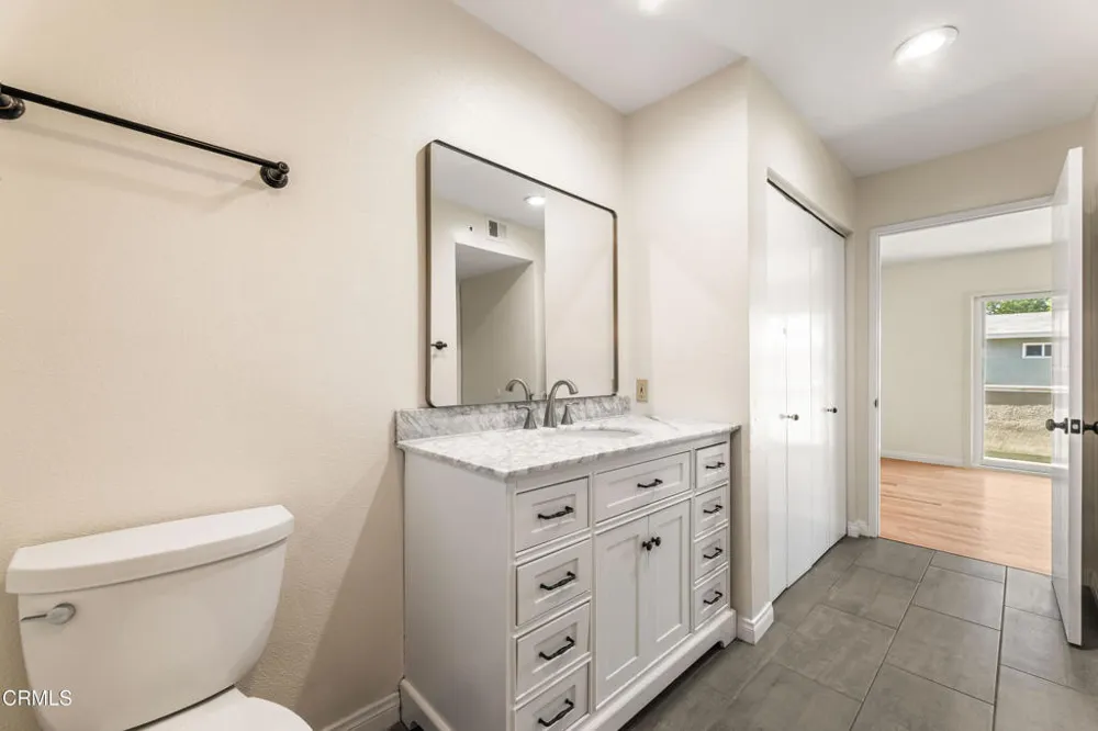 477 S Euclid Avenue #E Pasadena, CA 91101