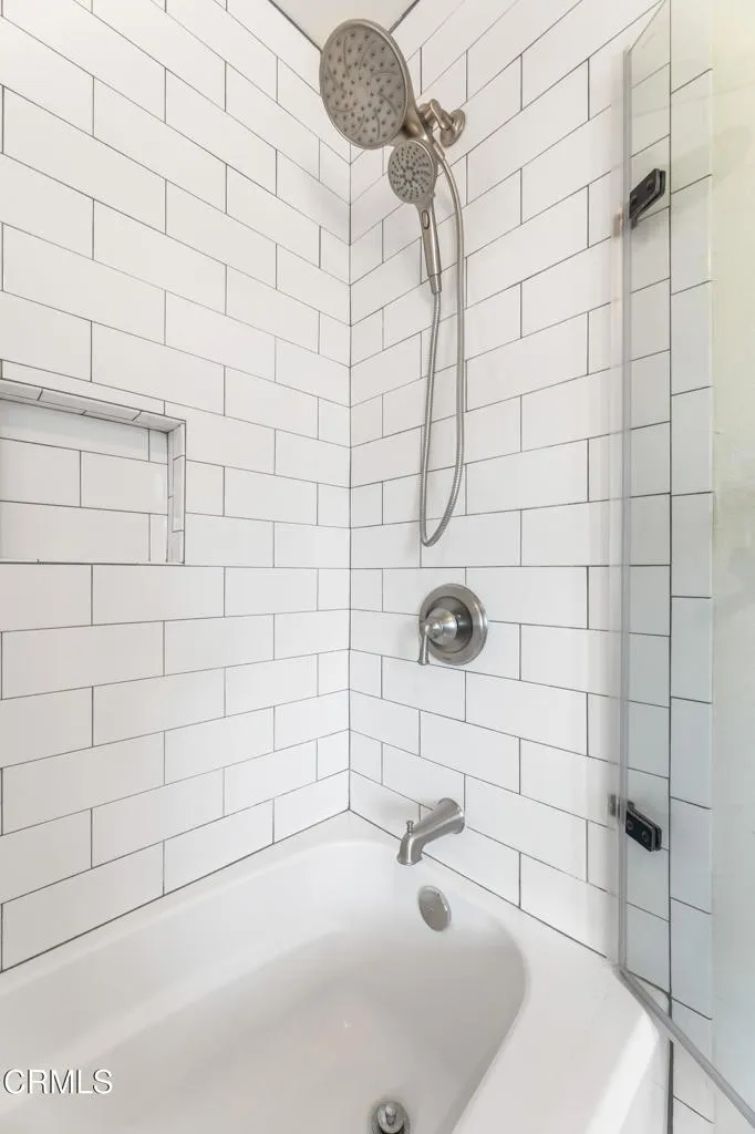 477 S Euclid Avenue #E Pasadena, CA 91101