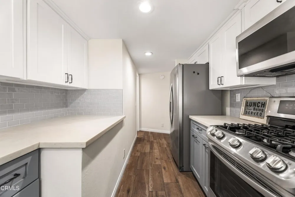 477 S Euclid Avenue #E Pasadena, CA 91101