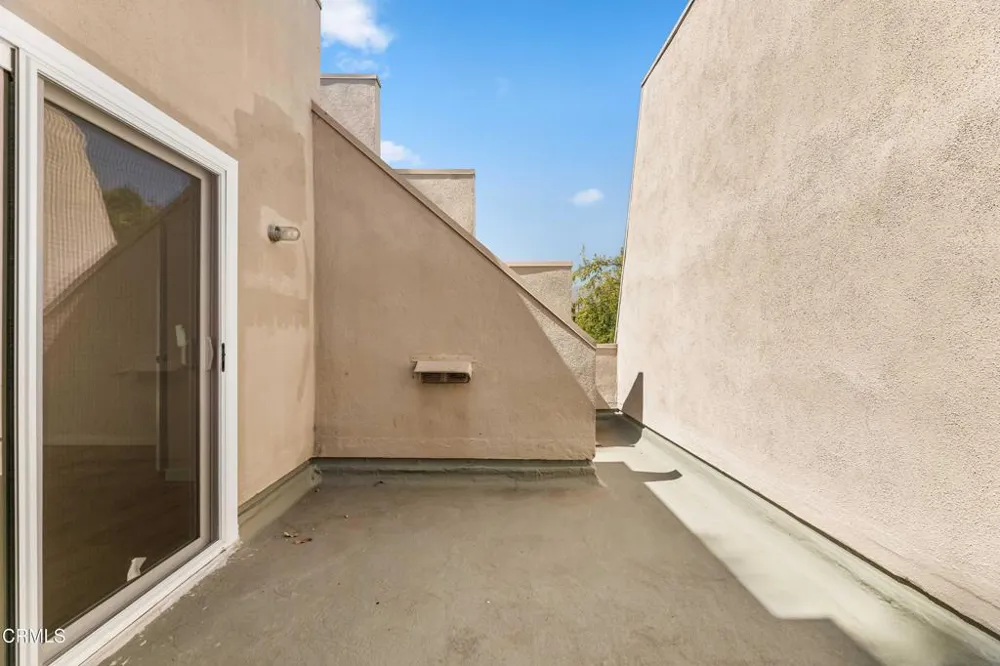 477 S Euclid Avenue #E Pasadena, CA 91101