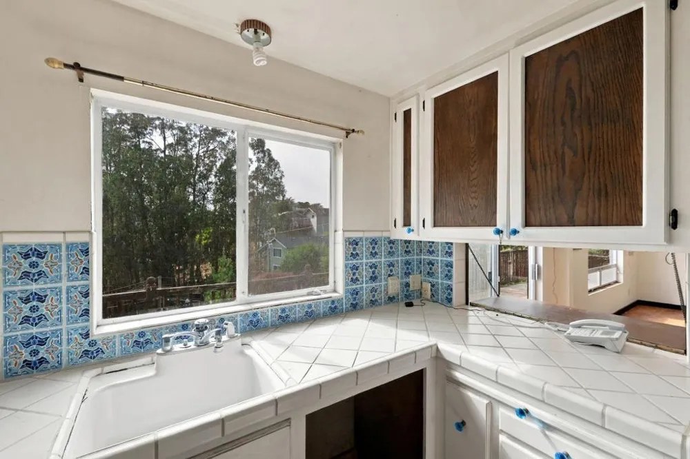 578 Portola Avenue El Granada, CA 94018