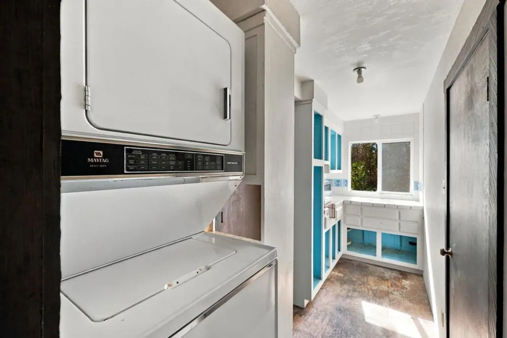 578 Portola Avenue El Granada, CA 94018