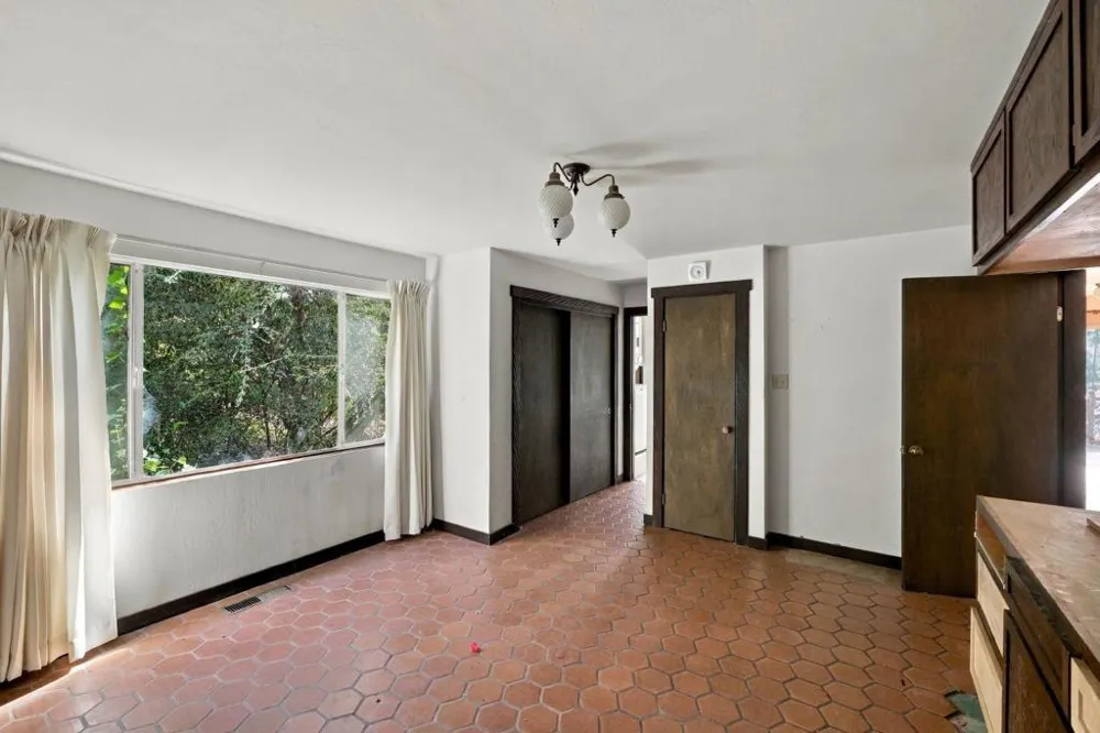 578 Portola Avenue El Granada, CA 94018