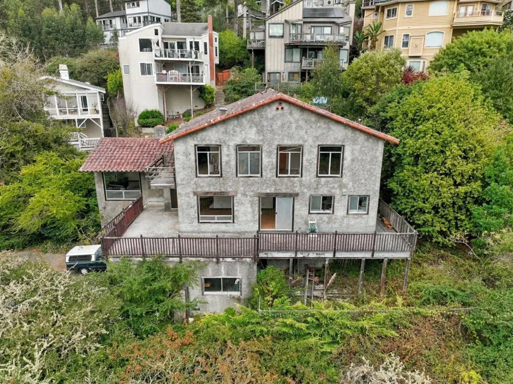 578 Portola Avenue El Granada, CA 94018