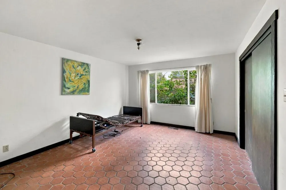 578 Portola Avenue El Granada, CA 94018