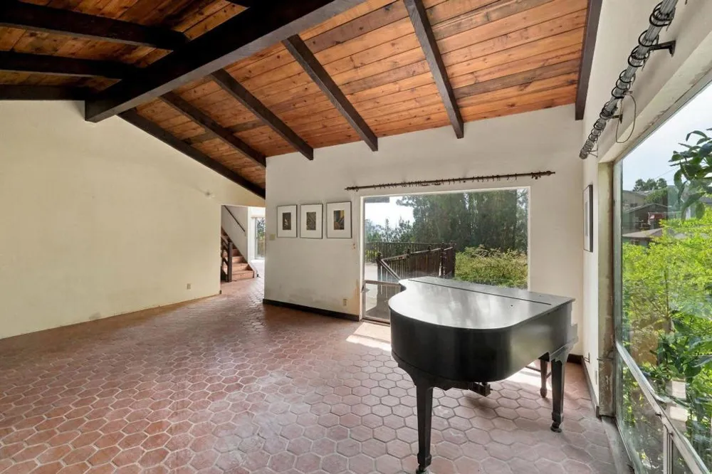578 Portola Avenue El Granada, CA 94018