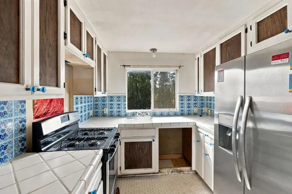 578 Portola Avenue El Granada, CA 94018