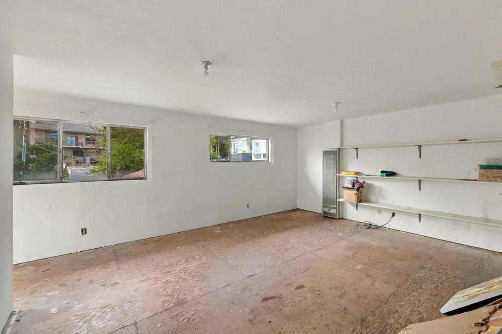 578 Portola Avenue El Granada, CA 94018