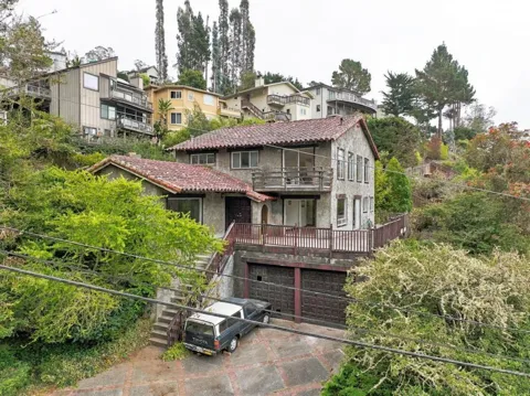 578 Portola Avenue