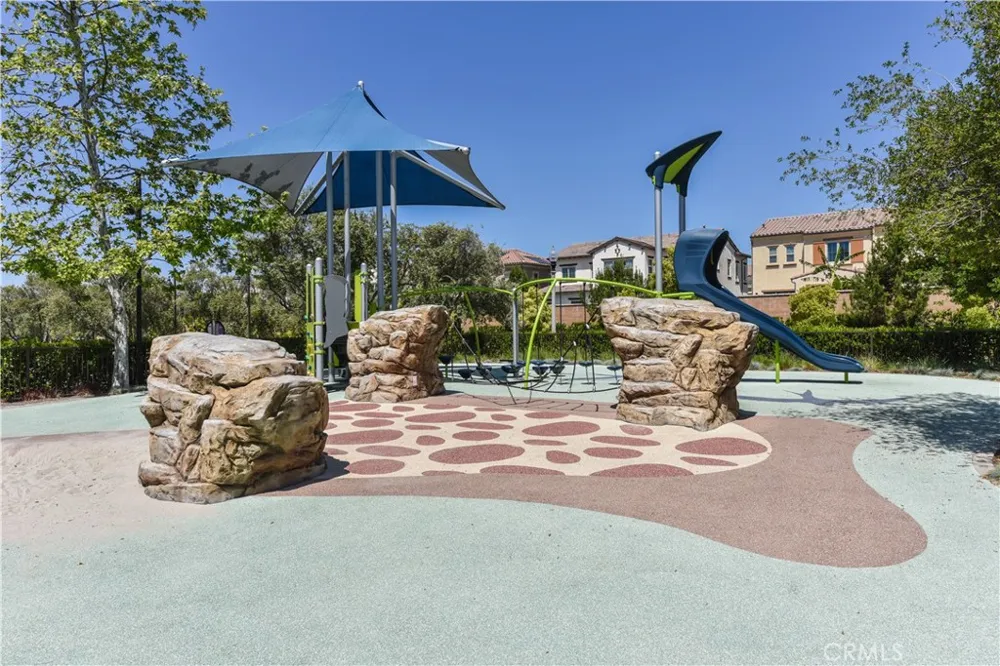 126 Saybrook Irvine, CA 92620