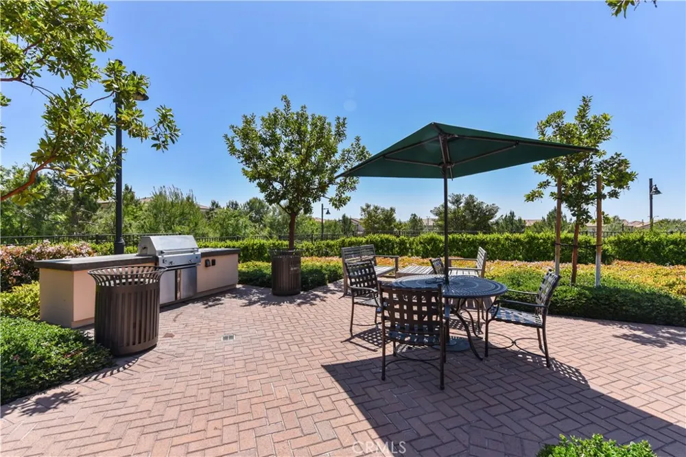 126 Saybrook Irvine, CA 92620