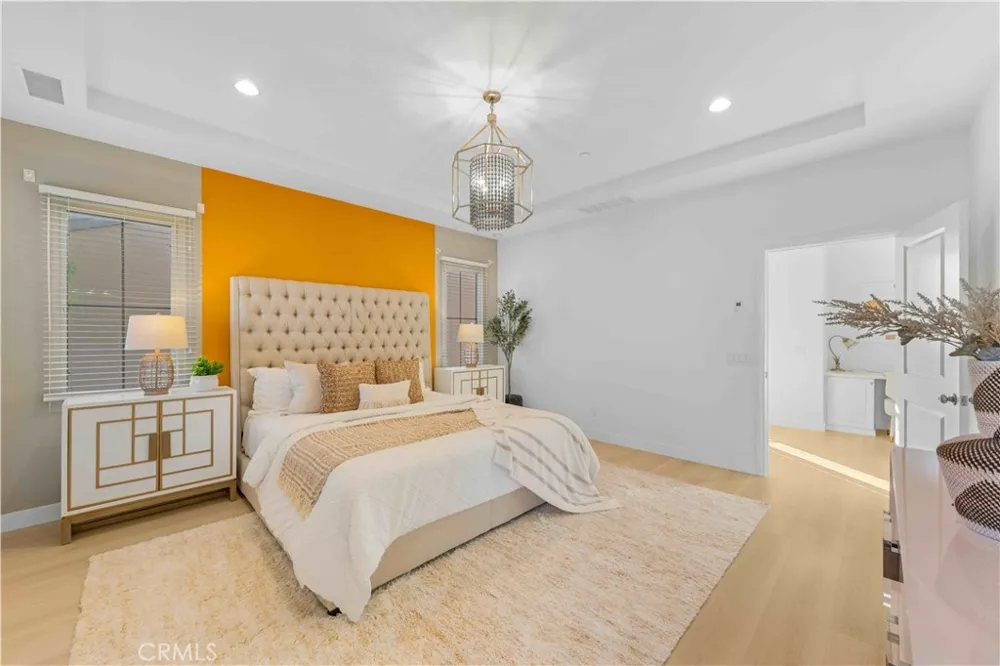 126 Saybrook Irvine, CA 92620