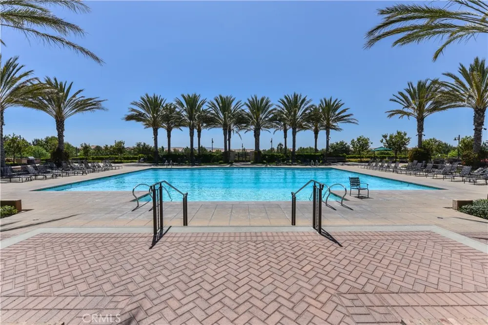 126 Saybrook Irvine, CA 92620