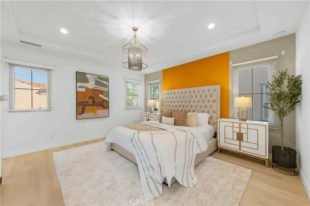 126 Saybrook Irvine, CA 92620