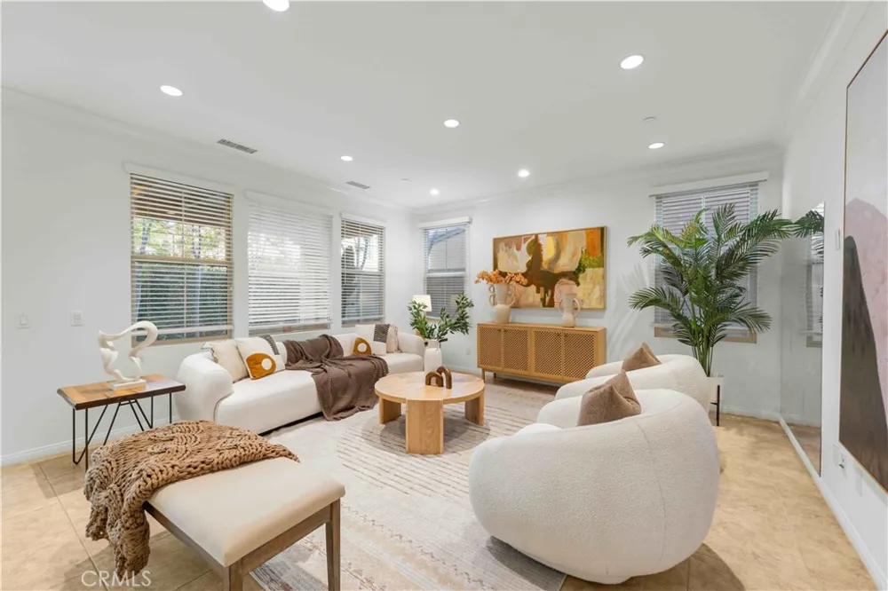 126 Saybrook Irvine, CA 92620