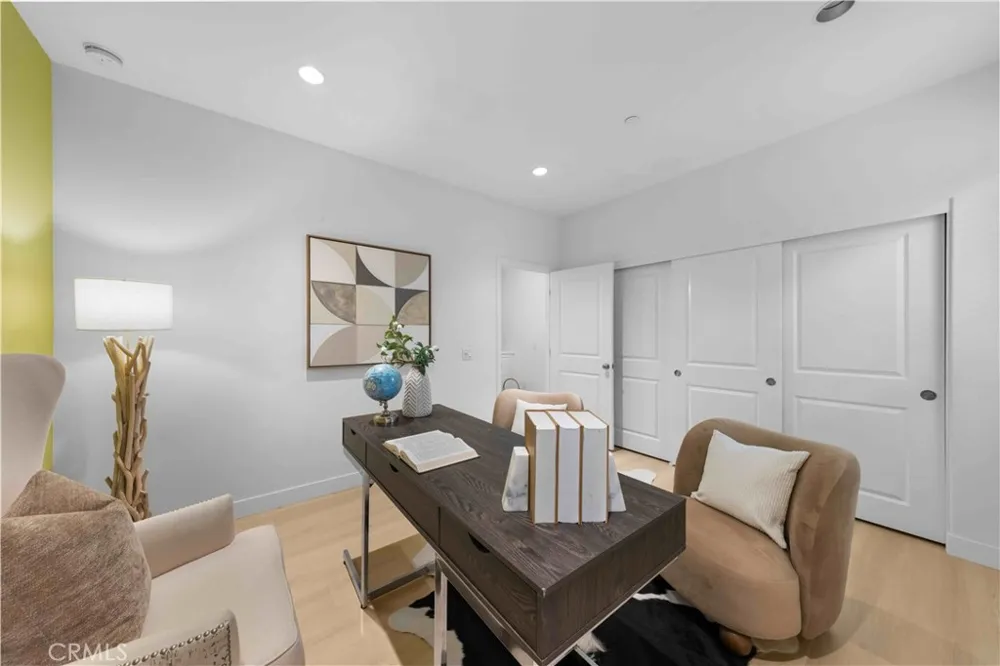 126 Saybrook Irvine, CA 92620