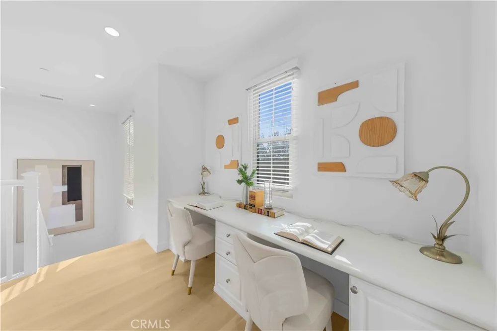 126 Saybrook Irvine, CA 92620