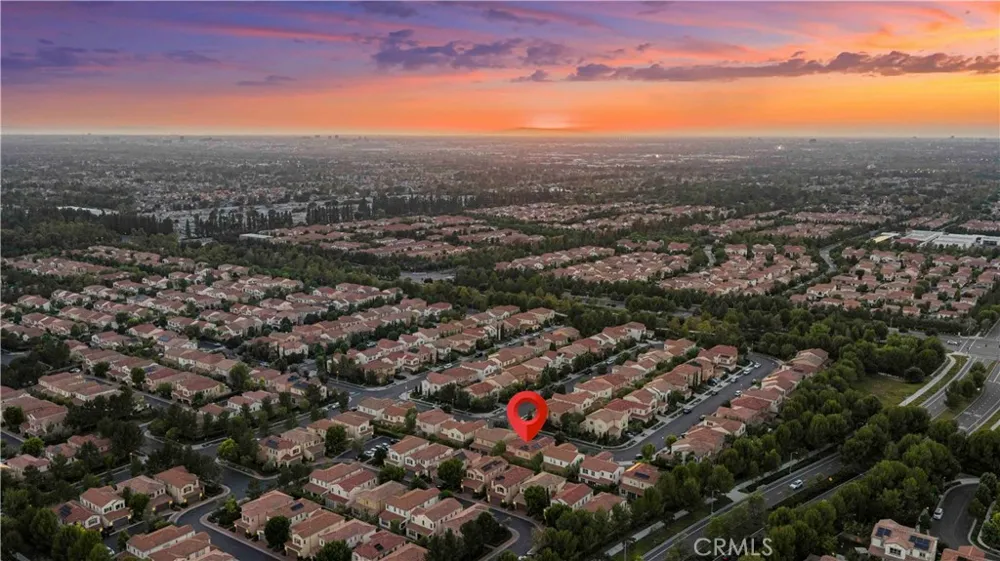 126 Saybrook Irvine, CA 92620
