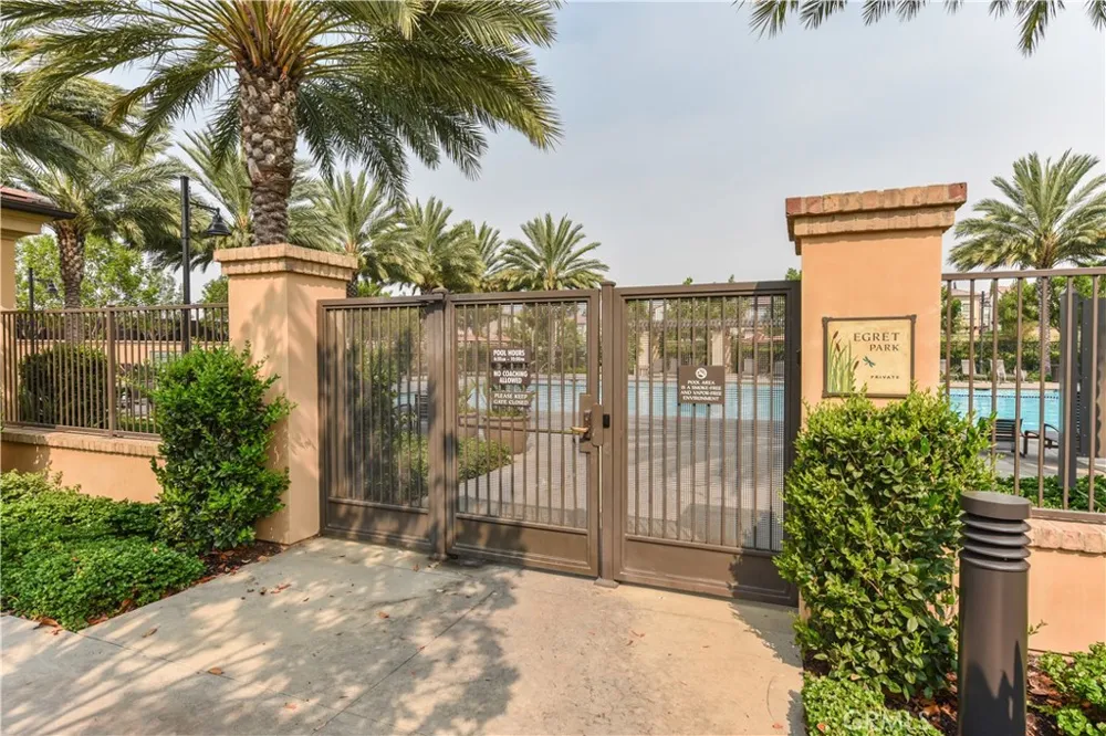 126 Saybrook Irvine, CA 92620