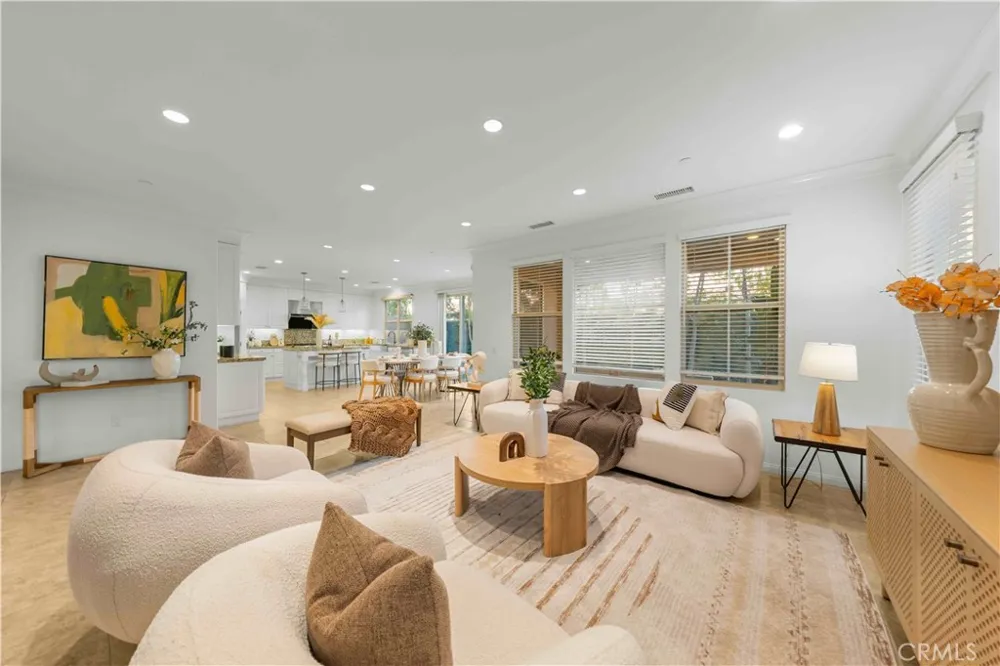 126 Saybrook Irvine, CA 92620