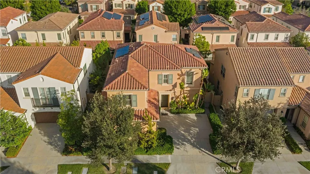 126 Saybrook Irvine, CA 92620