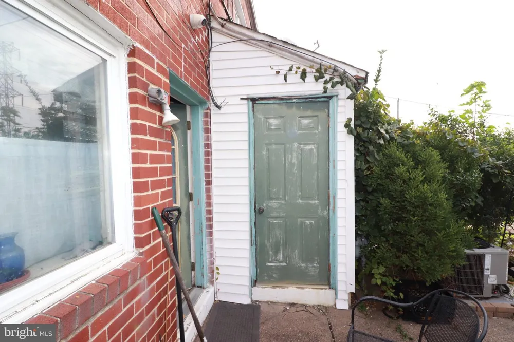 1350 MAPLE AVENUE Elsmere, DE 19805
