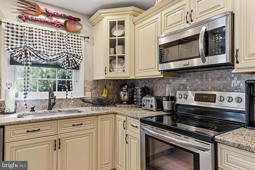 450 CITATION LANE Warminster, PA 18974