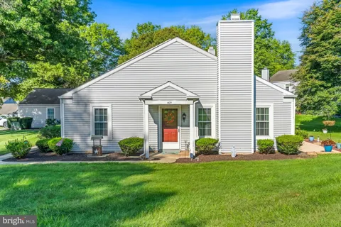 409 CAMBRIDGE COURT