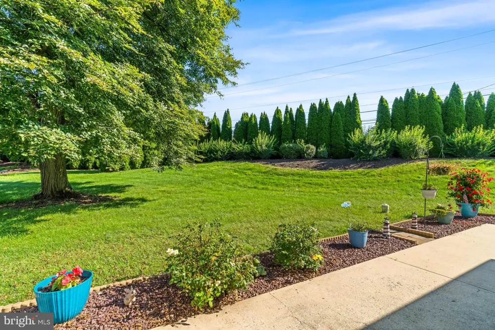 409 CAMBRIDGE COURT Palmyra, PA 17078