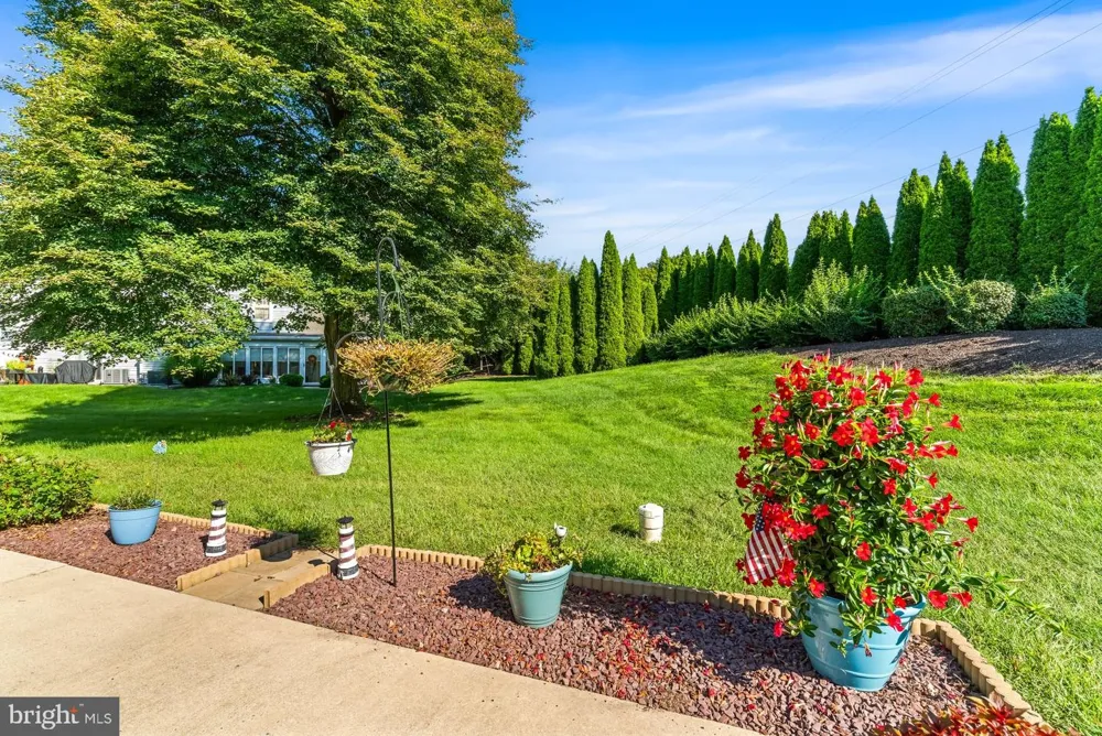 409 CAMBRIDGE COURT Palmyra, PA 17078