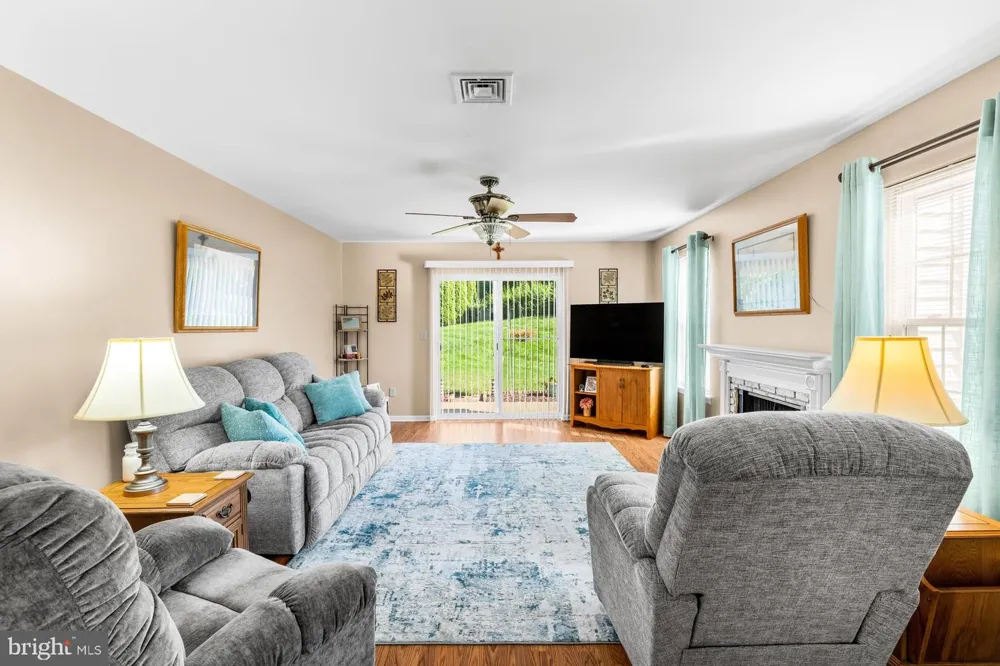 409 CAMBRIDGE COURT Palmyra, PA 17078