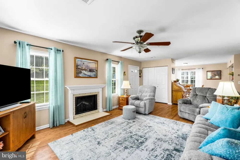 409 CAMBRIDGE COURT Palmyra, PA 17078