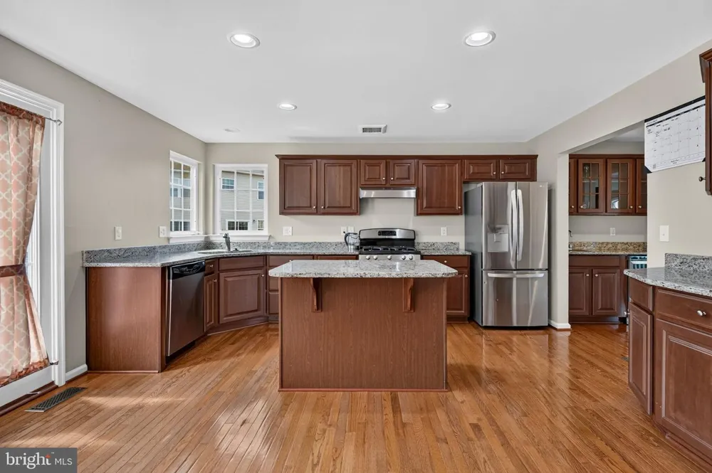 132 HELEN DRIVE Cinnaminson, NJ 08077