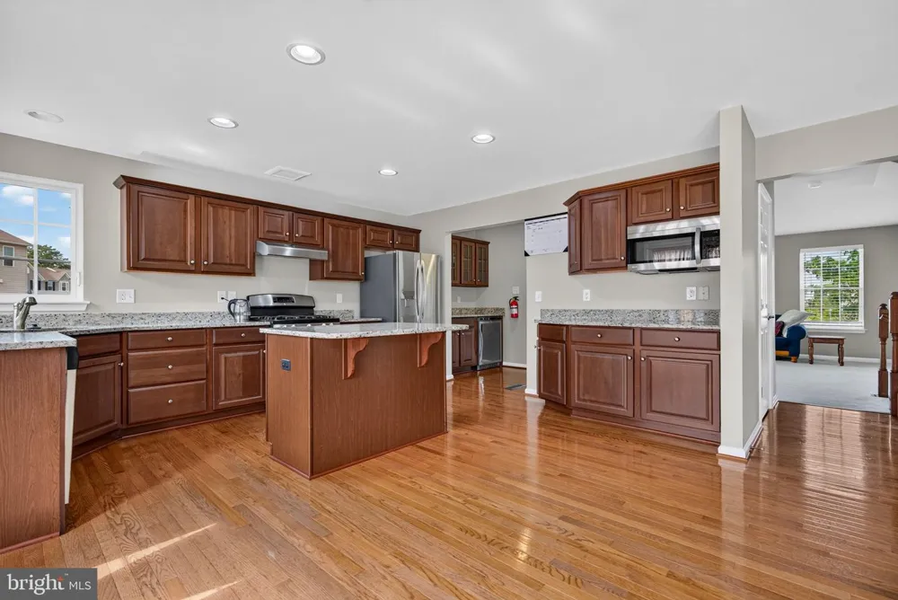 132 HELEN DRIVE Cinnaminson, NJ 08077