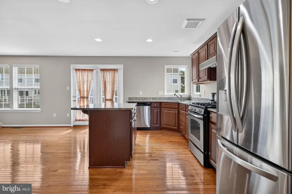 132 HELEN DRIVE Cinnaminson, NJ 08077