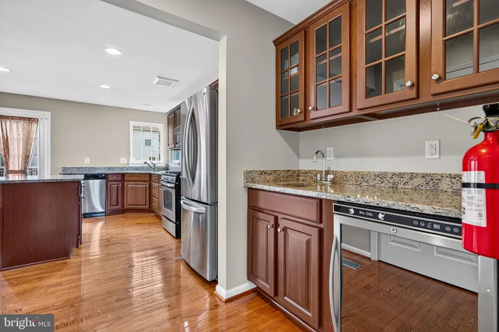 132 HELEN DRIVE Cinnaminson, NJ 08077