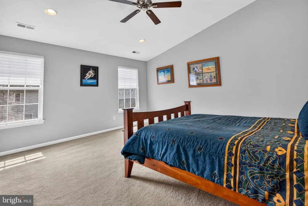 132 HELEN DRIVE Cinnaminson, NJ 08077