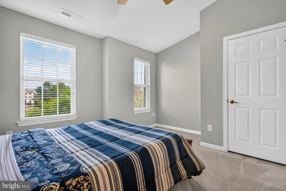132 HELEN DRIVE Cinnaminson, NJ 08077