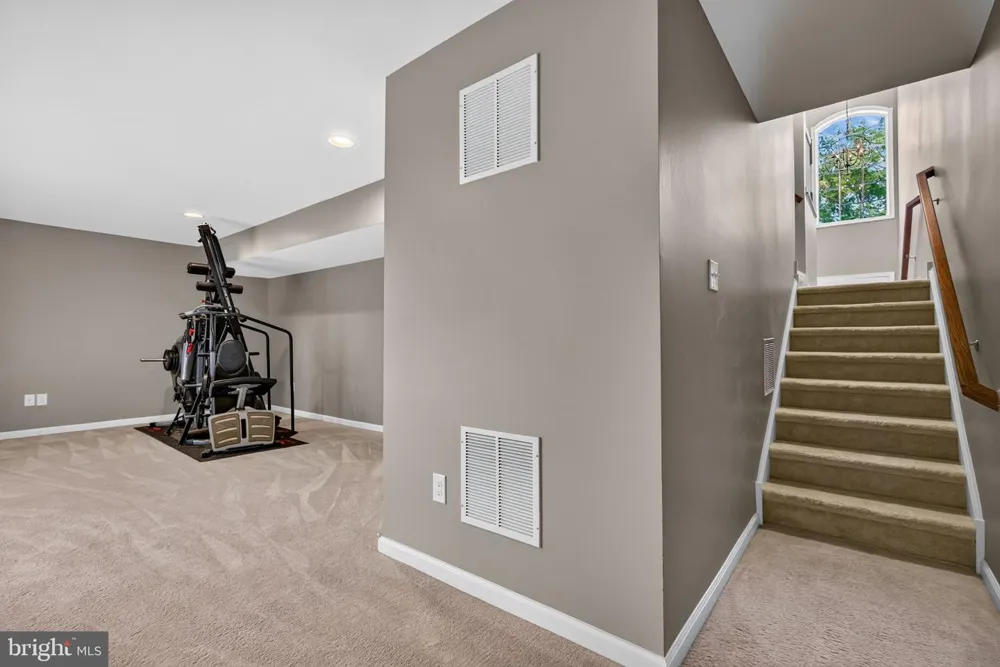 132 HELEN DRIVE Cinnaminson, NJ 08077