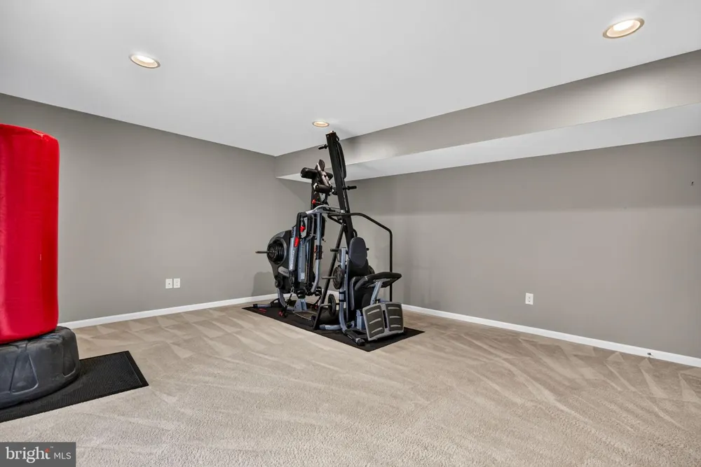 132 HELEN DRIVE Cinnaminson, NJ 08077