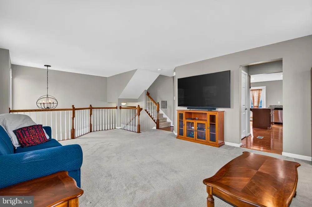 132 HELEN DRIVE Cinnaminson, NJ 08077