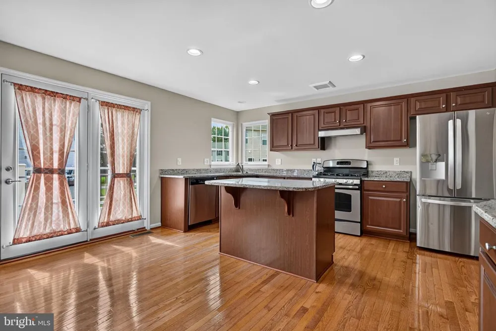 132 HELEN DRIVE Cinnaminson, NJ 08077