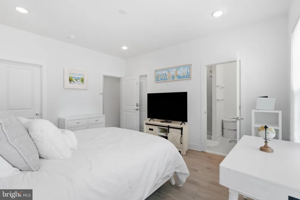 10817 CEDAR AVENUE Fairfax, VA 22030