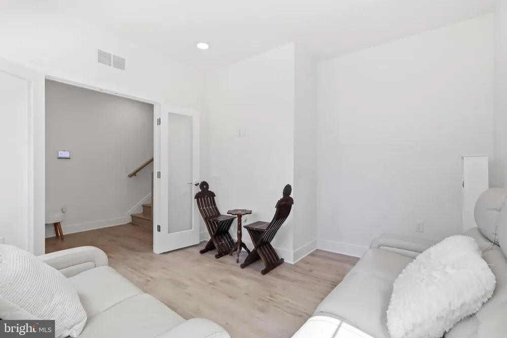 10817 CEDAR AVENUE Fairfax, VA 22030