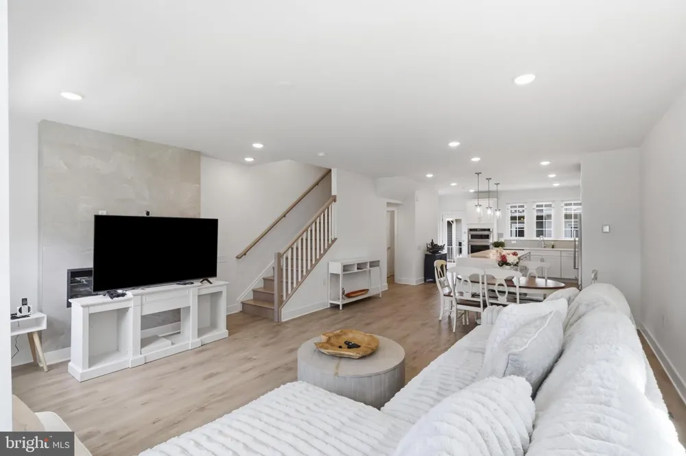 10817 CEDAR AVENUE Fairfax, VA 22030