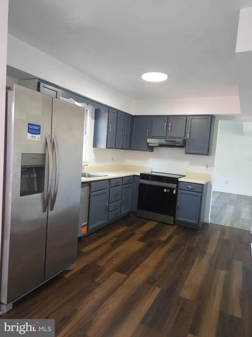 13824 POPLAR TREE ROAD Chantilly, VA 20151