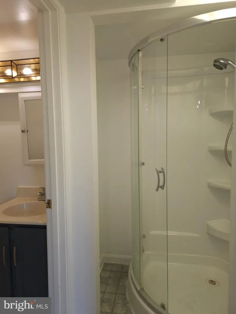 13824 POPLAR TREE ROAD Chantilly, VA 20151